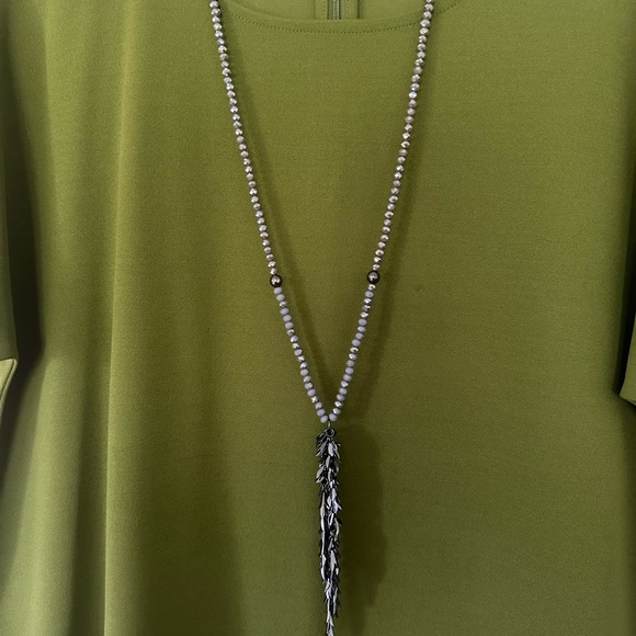 NY&Co Beaded Long Necklace pair. - Picture 10 of 14